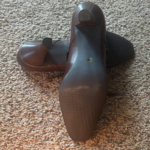 East5th Womens Brown Heels size 6 1/2 - Picture 5 of 6